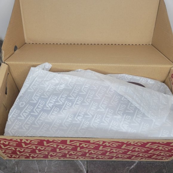 VANS Ward Women's Sneakers - Picture 2 of 11